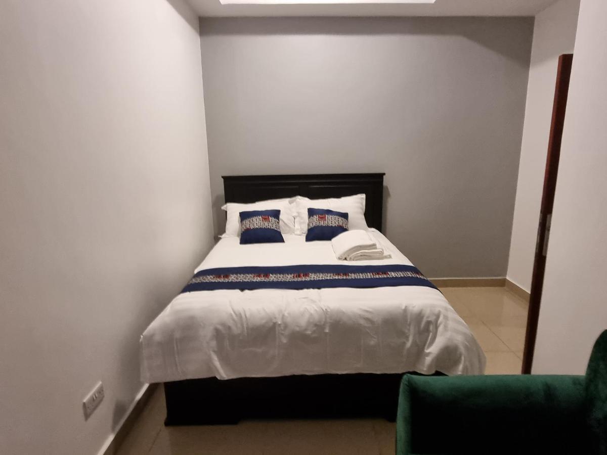 Eika Suites At Acacia 坎帕拉 外观 照片