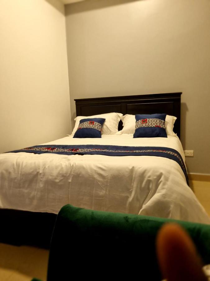 Eika Suites At Acacia 坎帕拉 外观 照片