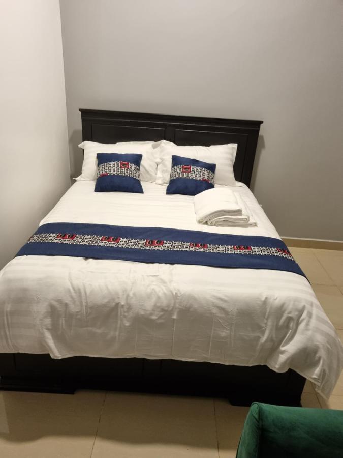 Eika Suites At Acacia 坎帕拉 外观 照片