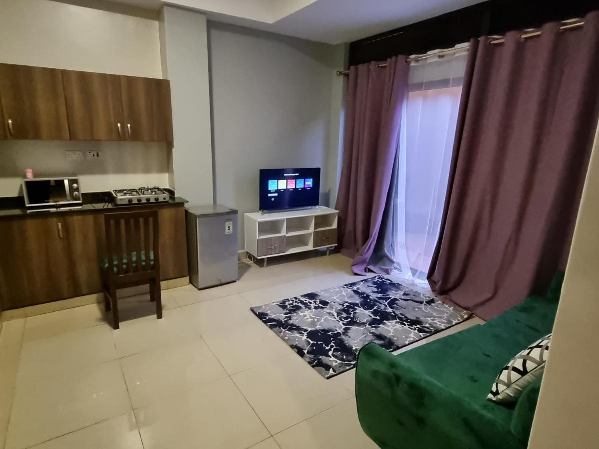 Eika Suites At Acacia 坎帕拉 外观 照片