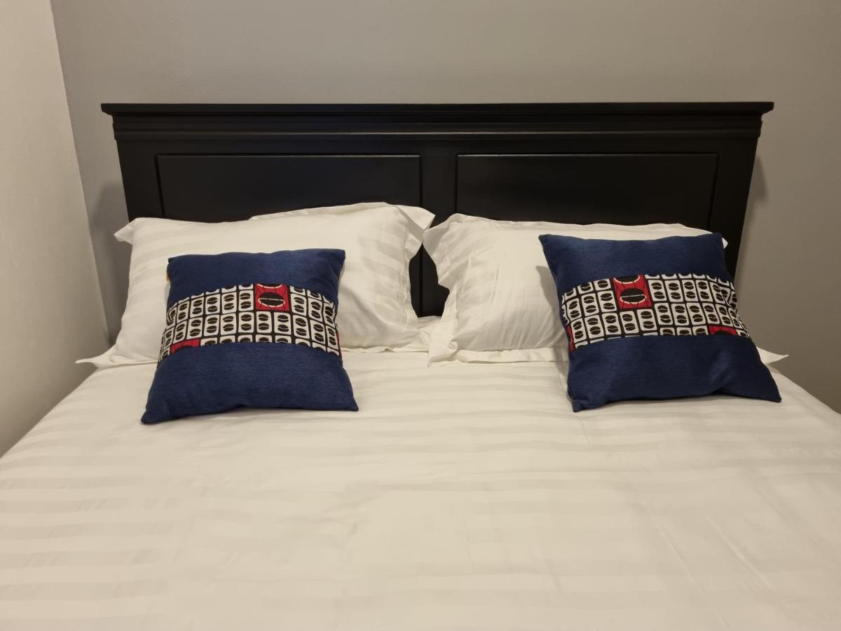 Eika Suites At Acacia 坎帕拉 外观 照片