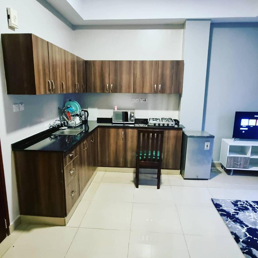 Eika Suites At Acacia 坎帕拉 外观 照片