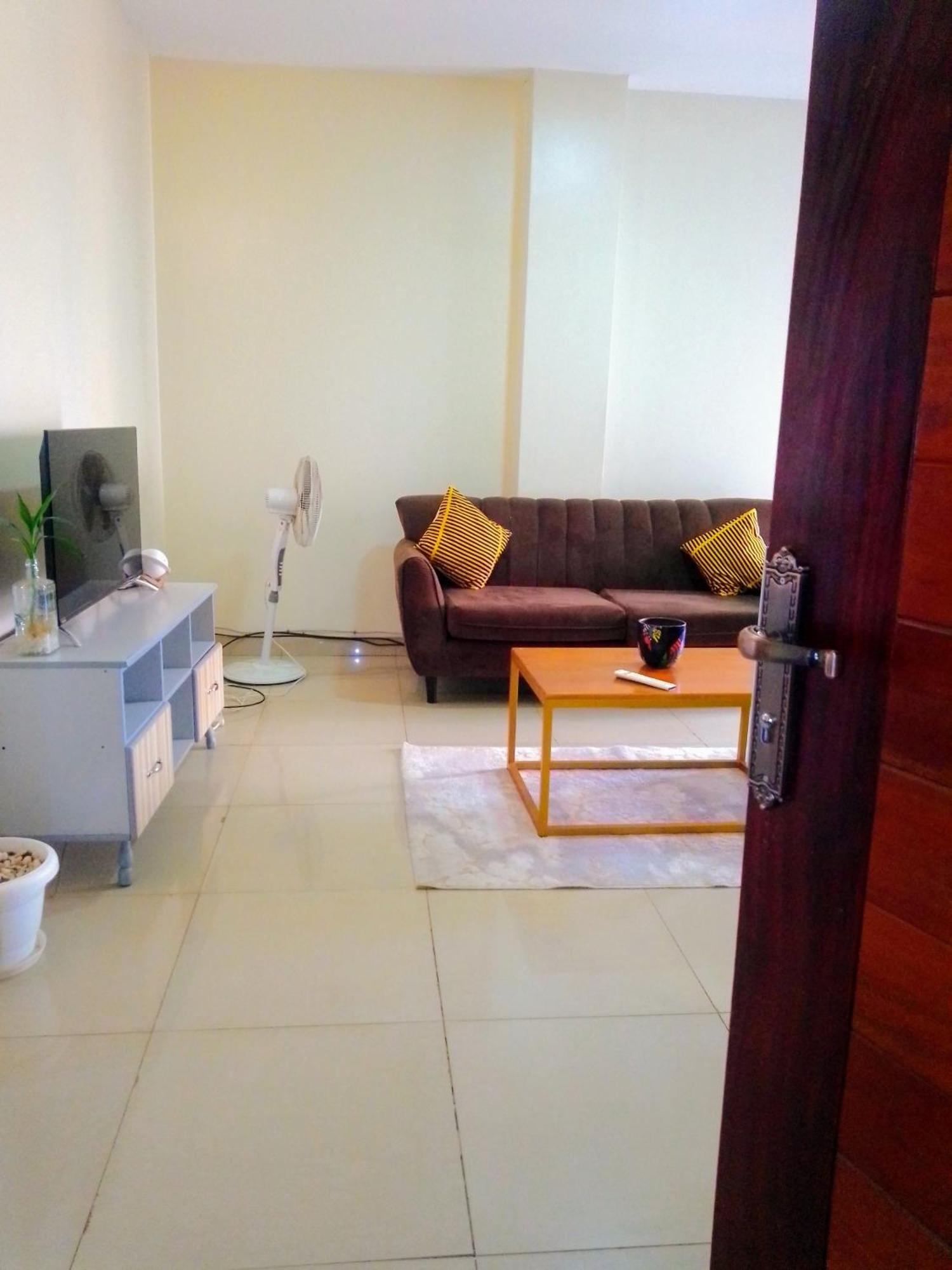 Eika Suites At Acacia 坎帕拉 外观 照片