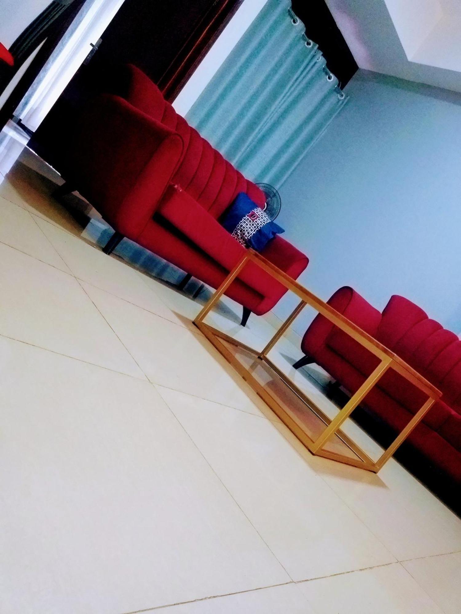 Eika Suites At Acacia 坎帕拉 外观 照片